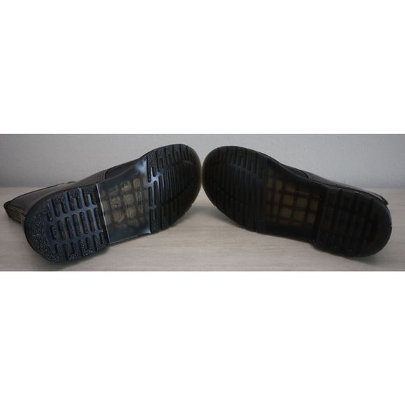 Dr. Martens LA004 Men's 6 Women's 7 Gray/Black 8-Eyelet Smooth Leather Boots - Picture 5 of 10